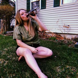 Meet your Posher, Lydia